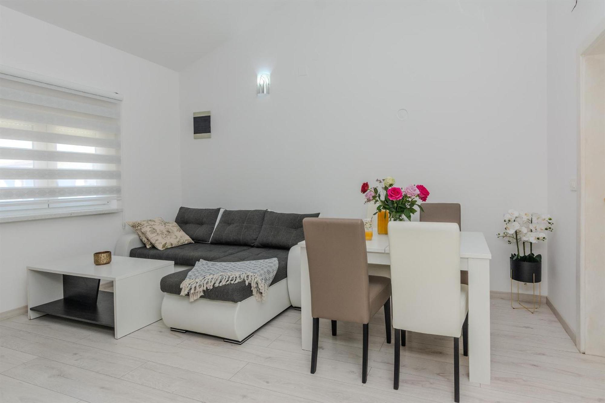 Apartments Lucica Вир Экстерьер фото